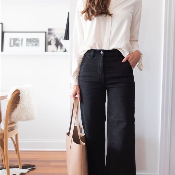 Curated Minimalist Box:: - Picture 3 of 6